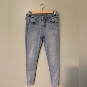 American Eagle — 360 next level stretch size 4 skinny jeggings